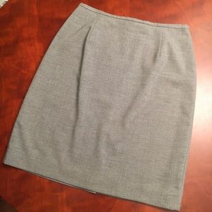 Ann Taylor stretch pencil skirt